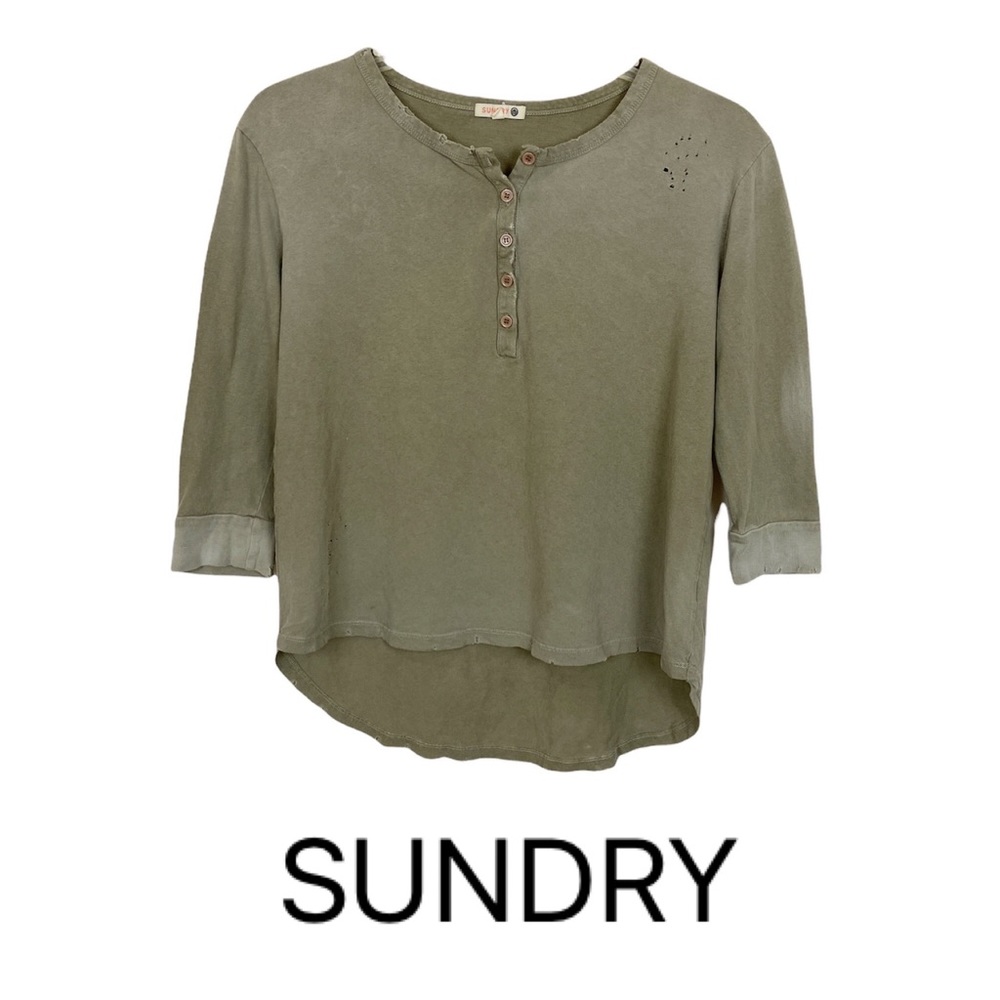 Sundry Distressed Henley Top Green 3/4 Sleeves w/Hi Low Hem Size 1 = Small